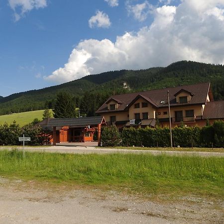 Penzion Montana Tierchowa Zewnętrze zdjęcie